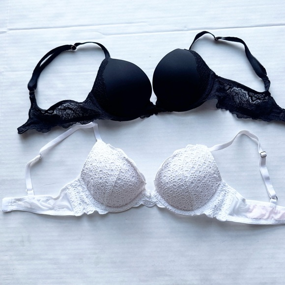 Victoria's Secret Other - Victorias Secret 2 x Dream Angels Push up Bras in White & Black Lace